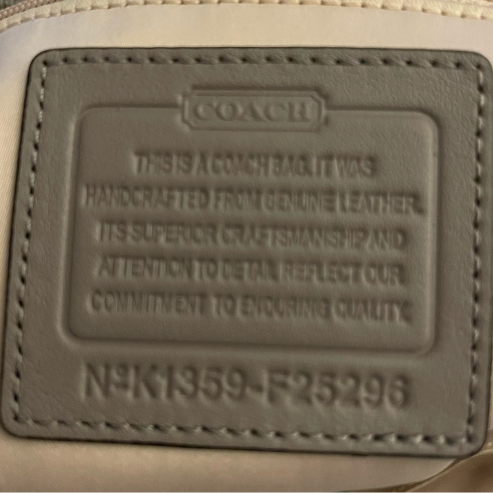 Coach duffle style purse. - Picture 7 of 7